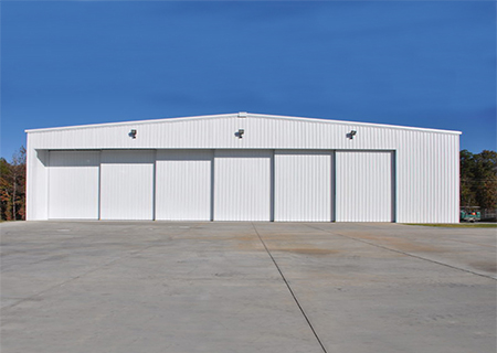 Sliding hangar door