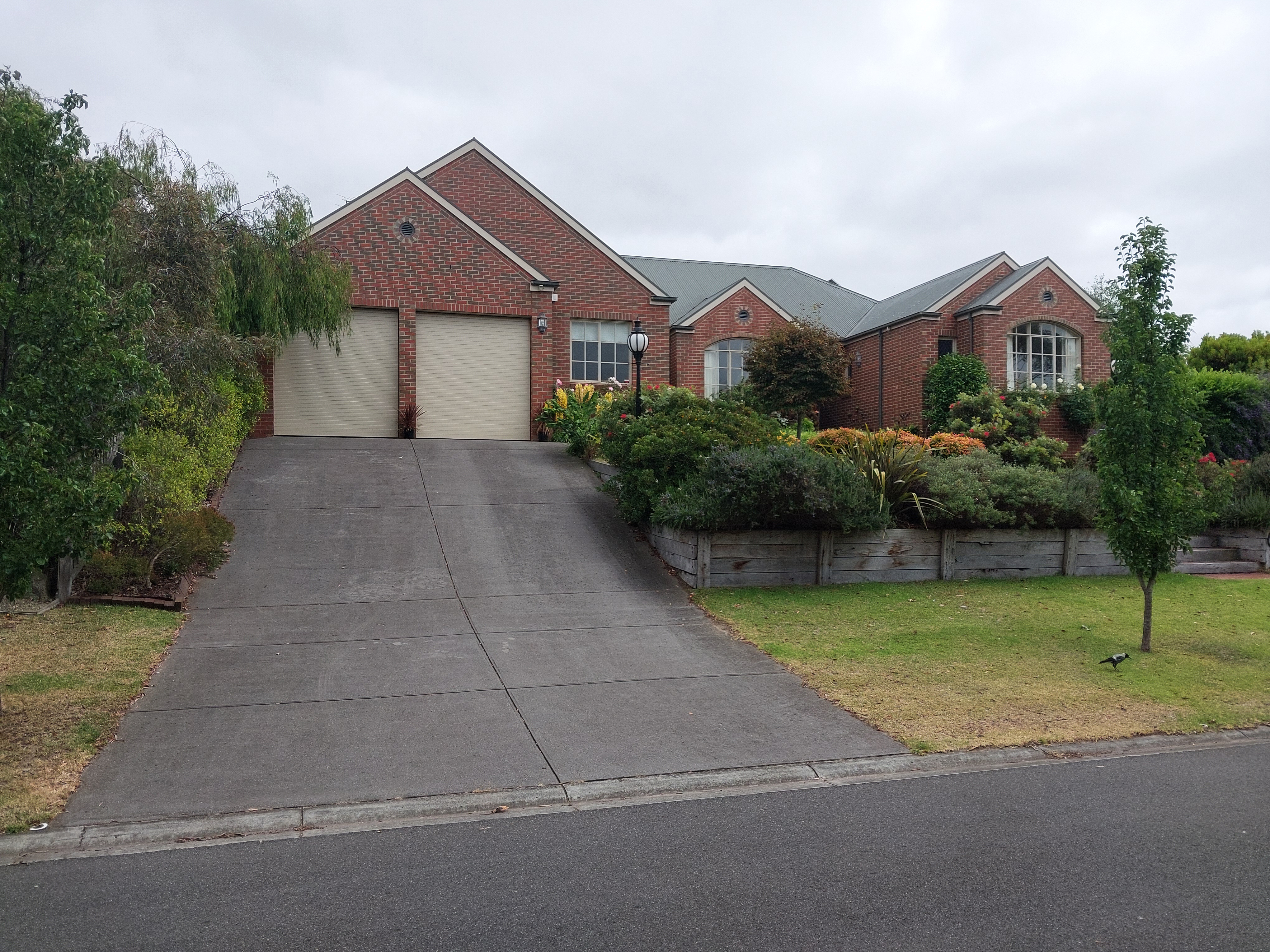 roll up garage door for villa