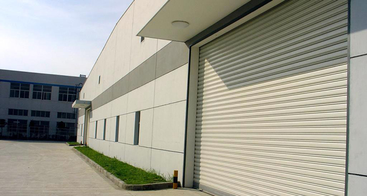 Why Steel Roll Up Doors Are Called Wind Resistant Roll Up Doors？