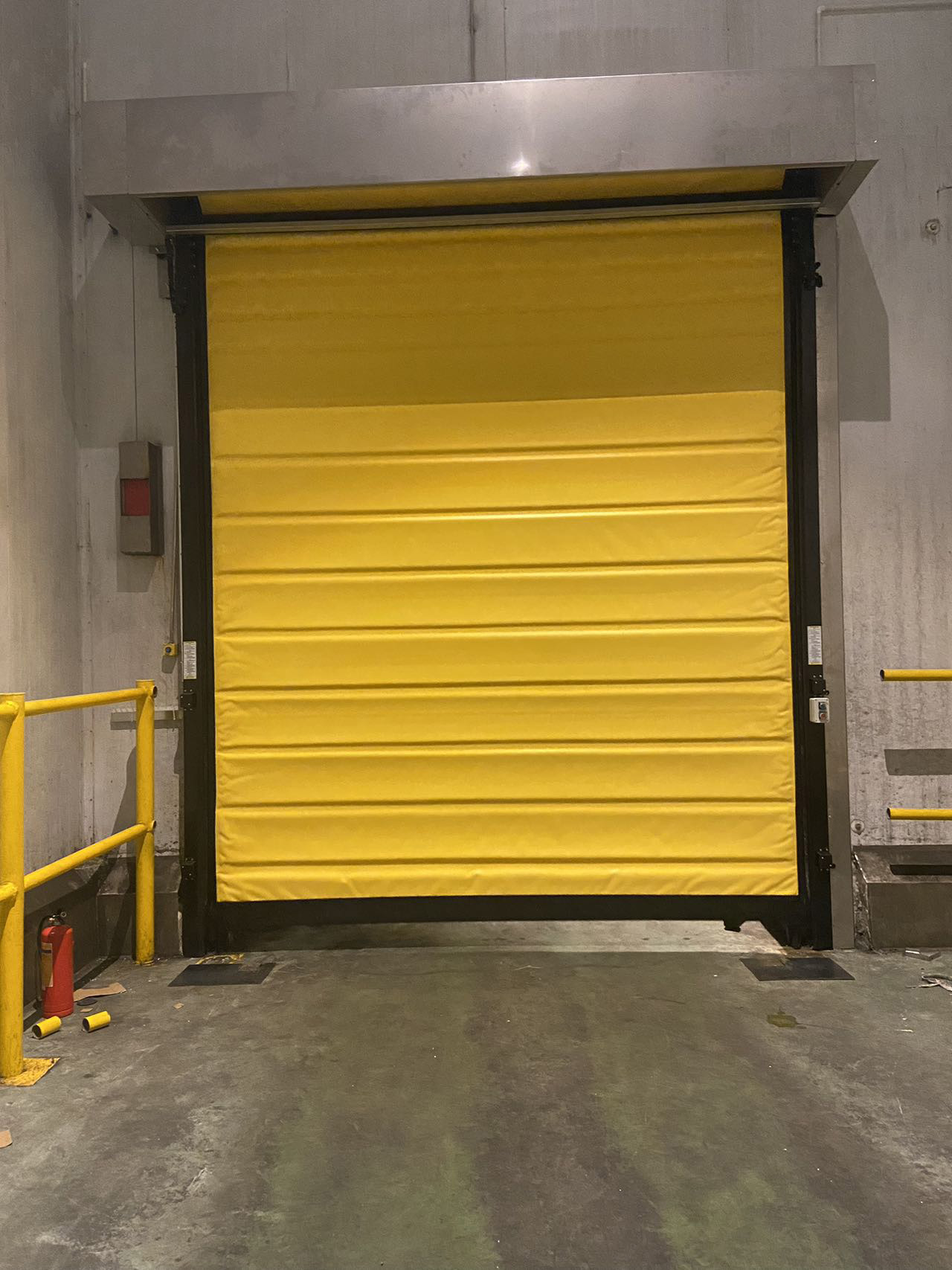 YUOU Supplies Yellow Cold Storage High Speed Doors to Vietnam